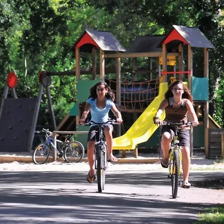 Camping Sunissim Domaine D'eurolac 4* Tohapi Camping