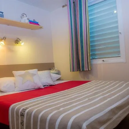 Camping Sunissim Domaine D'eurolac 4* Tohapi