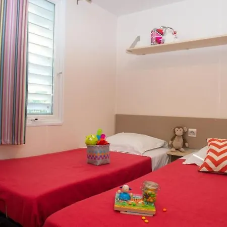 Camping Sunissim Domaine D'eurolac 4* Tohapi Camping *